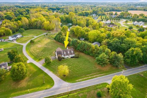 Tiny photo for 640 Curve Road, Delaware, OH 43015 (MLS # 225036471)