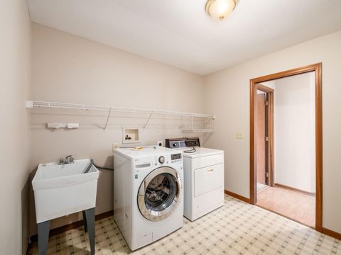 Tiny photo for 640 Curve Road, Delaware, OH 43015 (MLS # 225036471)