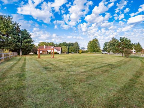 Tiny photo for 640 Curve Road, Delaware, OH 43015 (MLS # 225036471)