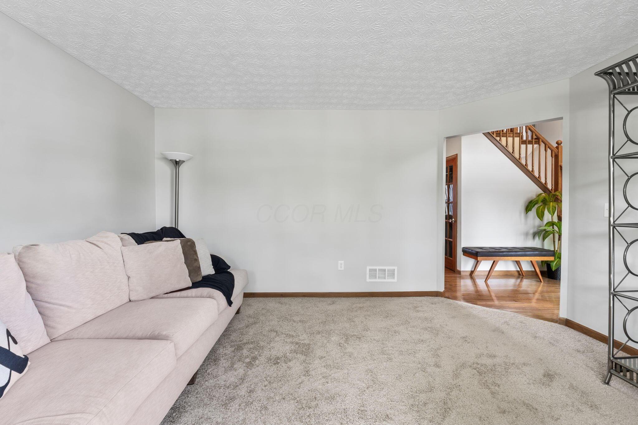 8138 Reynoldswood Drive, Reynoldsburg, Ohio image 15