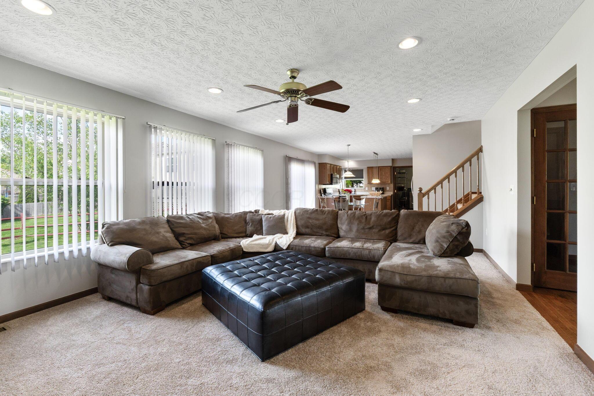8138 Reynoldswood Drive, Reynoldsburg, Ohio image 11