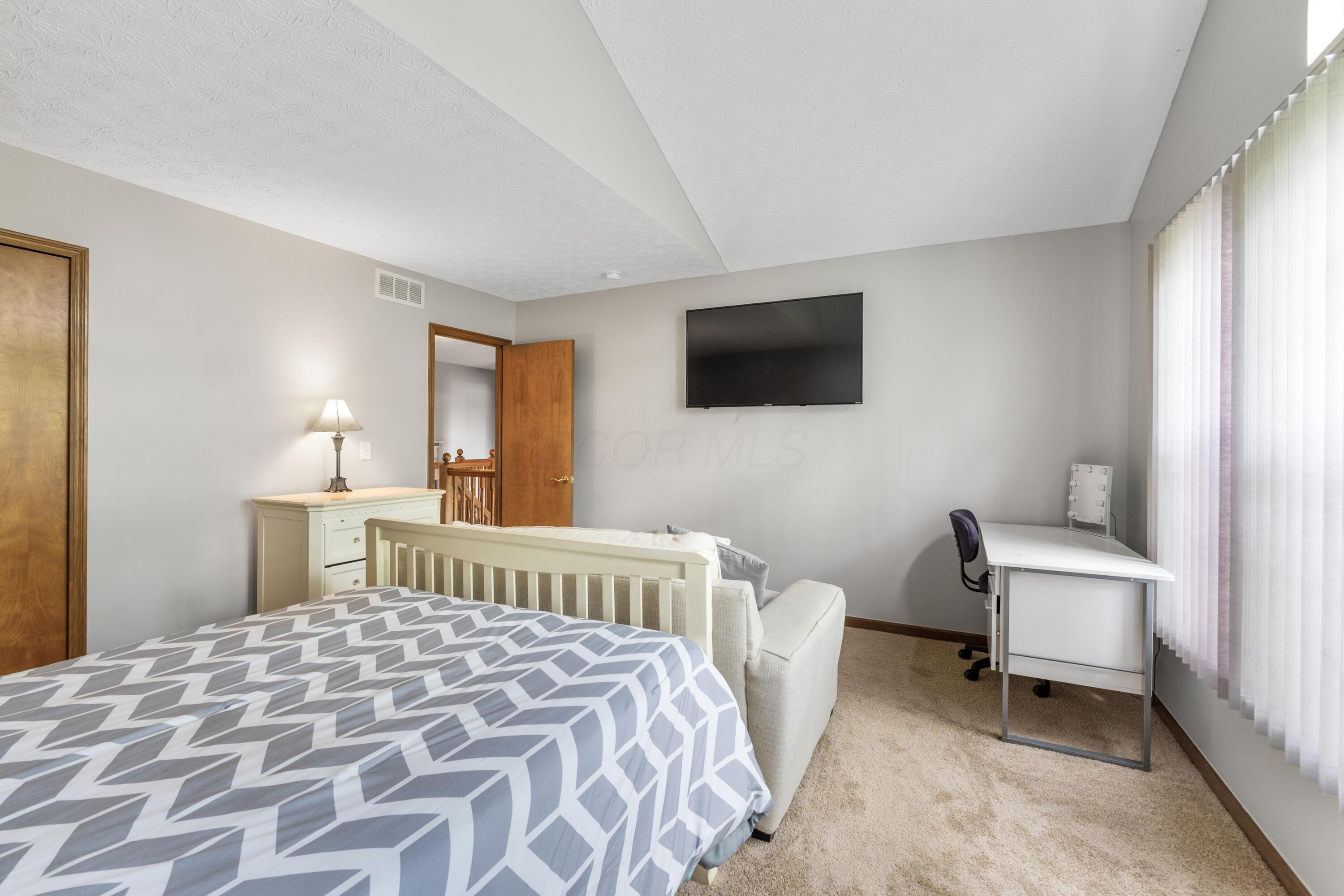 8138 Reynoldswood Drive, Reynoldsburg, Ohio image 45