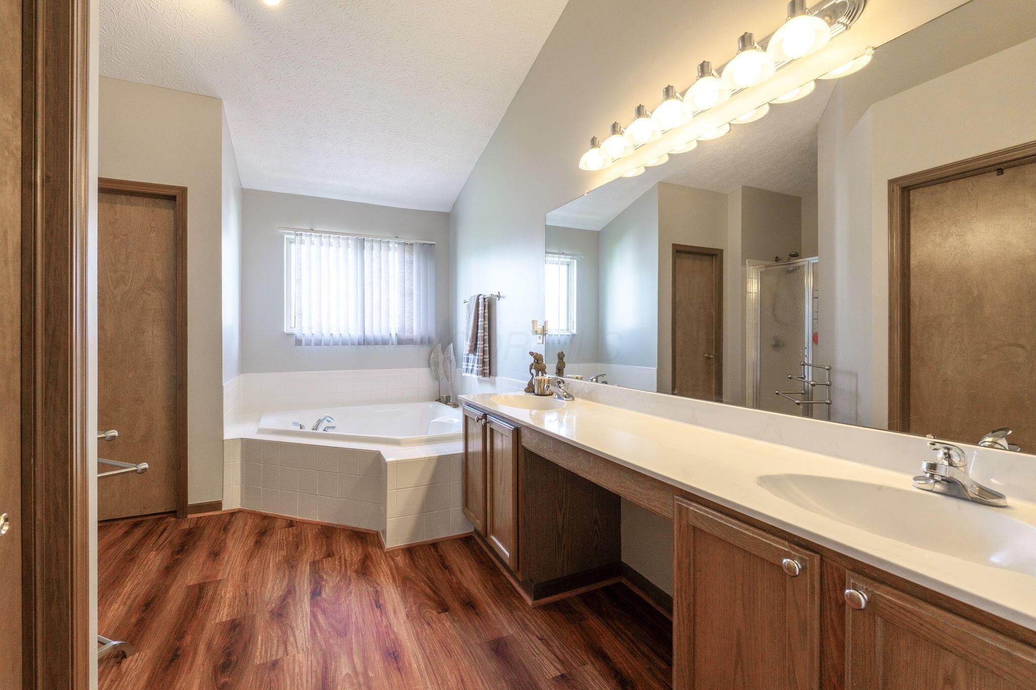 8138 Reynoldswood Drive, Reynoldsburg, Ohio image 39