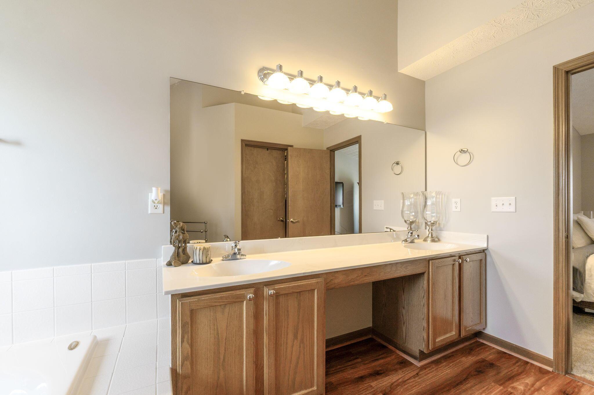 8138 Reynoldswood Drive, Reynoldsburg, Ohio image 40