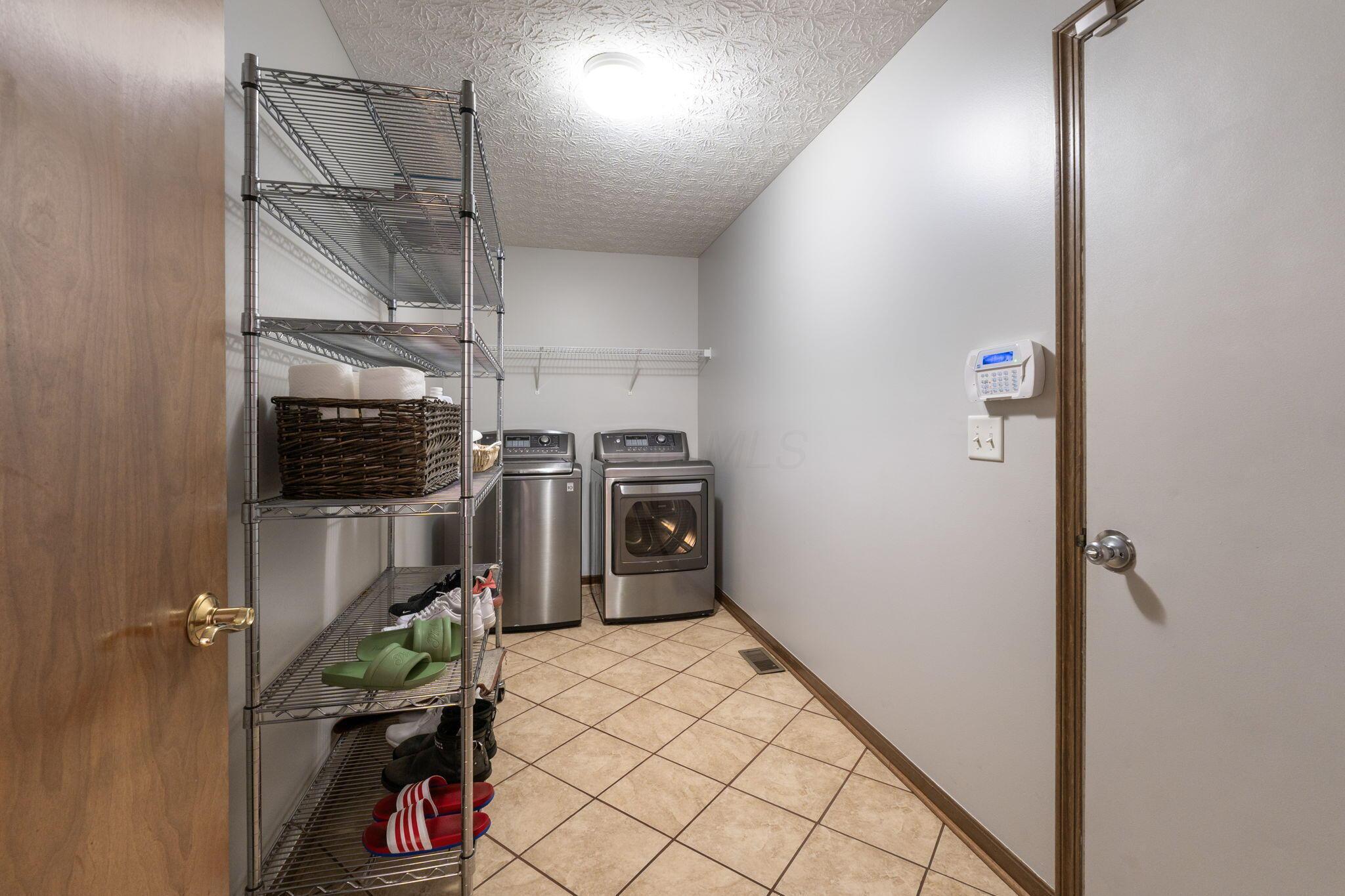 8138 Reynoldswood Drive, Reynoldsburg, Ohio image 29