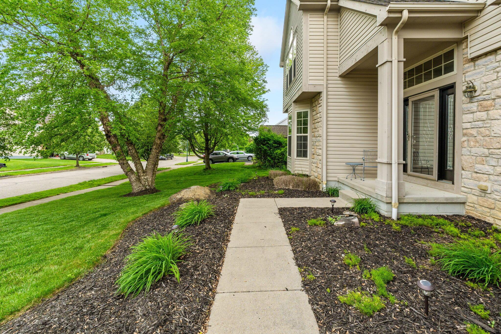 8138 Reynoldswood Drive, Reynoldsburg, Ohio image 5