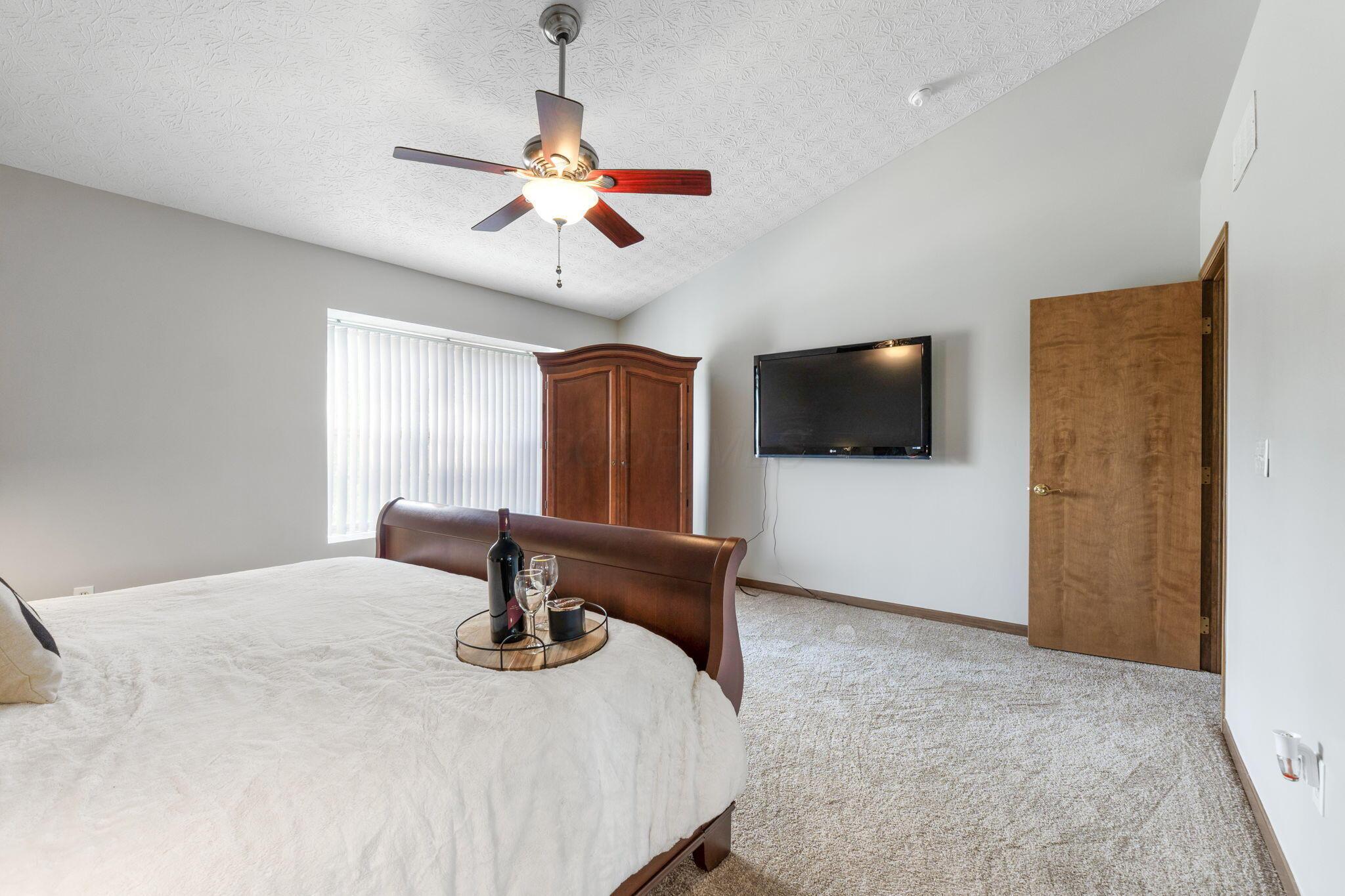 8138 Reynoldswood Drive, Reynoldsburg, Ohio image 37