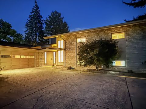 Photo of 4094 Lyon Drive, Upper Arlington, OH 43220 (MLS # 225033588)