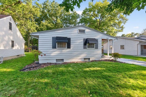 Tiny photo for 750 W 8th Street, Marysville, OH 43040 (MLS # 226035233)