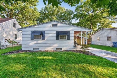 Tiny photo for 750 W 8th Street, Marysville, OH 43040 (MLS # 226035233)
