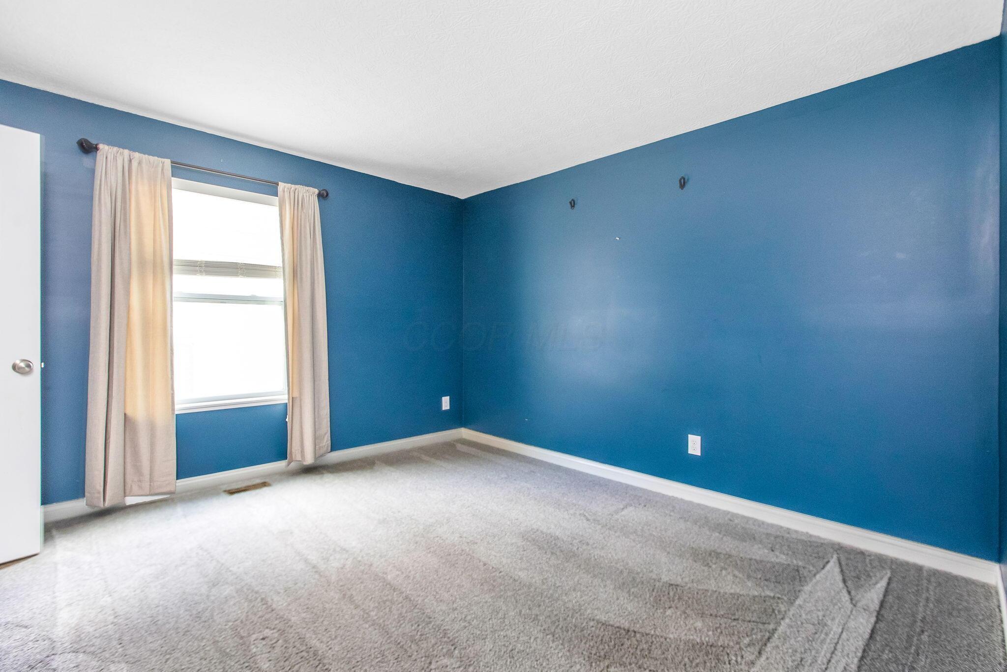 4507 Snowy Meadow Drive, Grove City, Ohio image 32