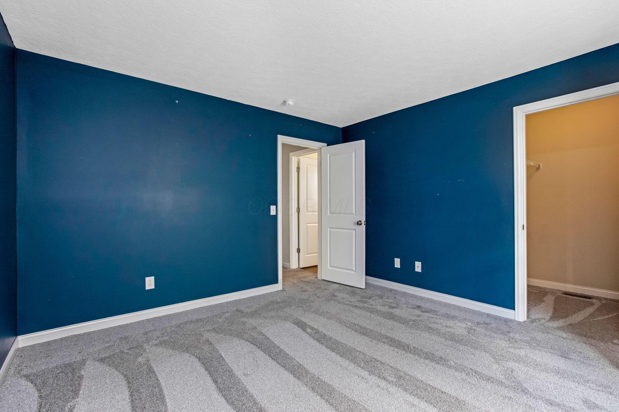 4507 Snowy Meadow Drive, Grove City, Ohio image 33