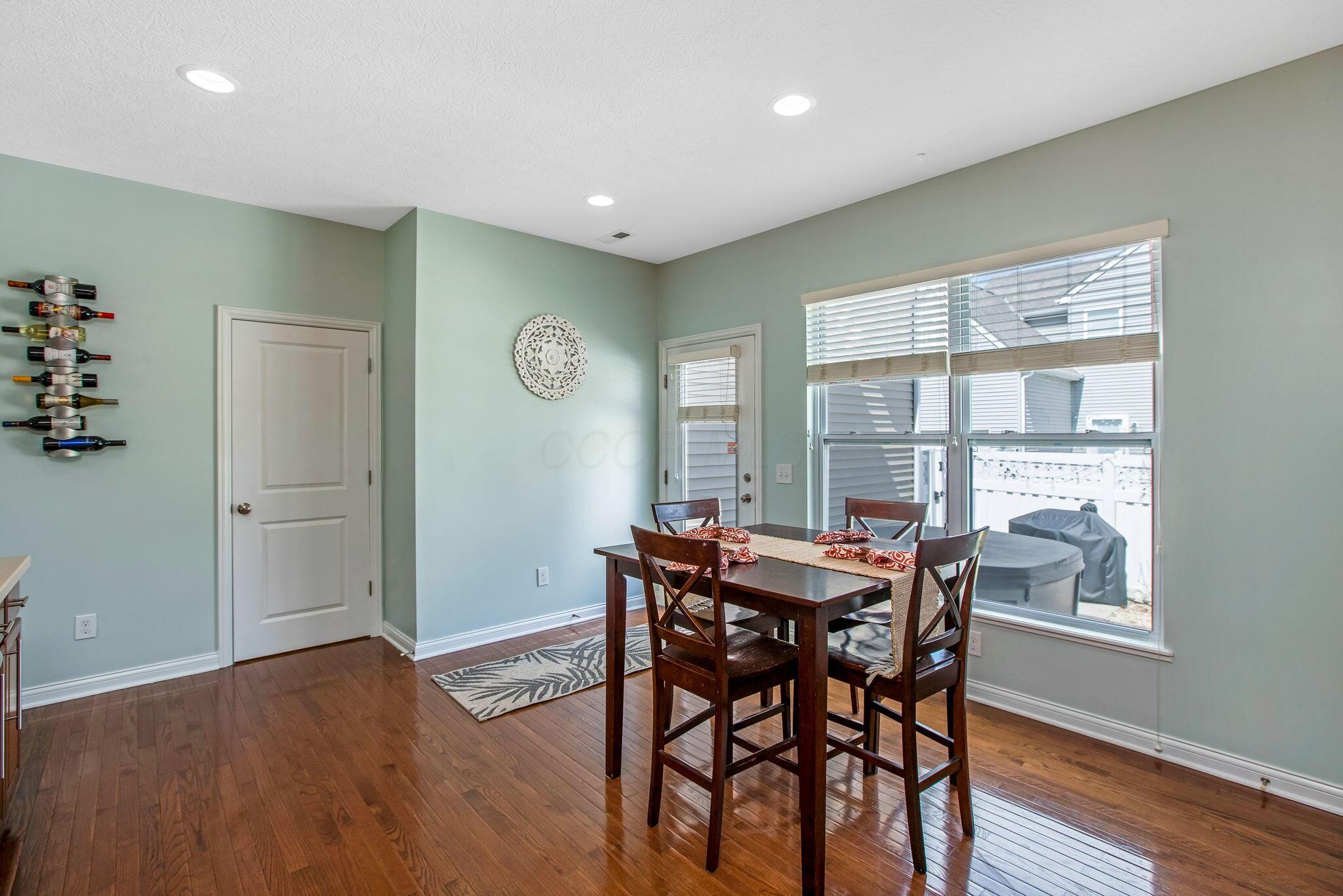 4507 Snowy Meadow Drive, Grove City, Ohio image 21
