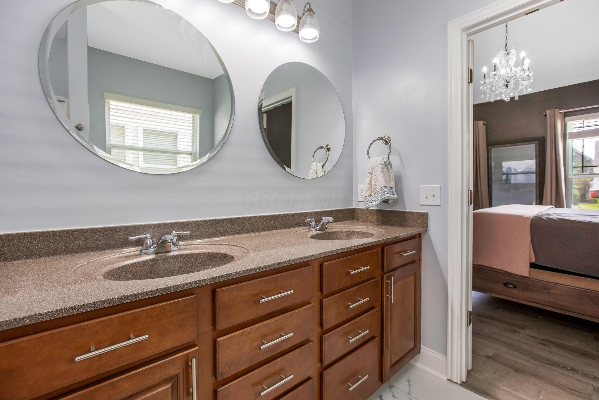 4507 Snowy Meadow Drive, Grove City, Ohio image 27