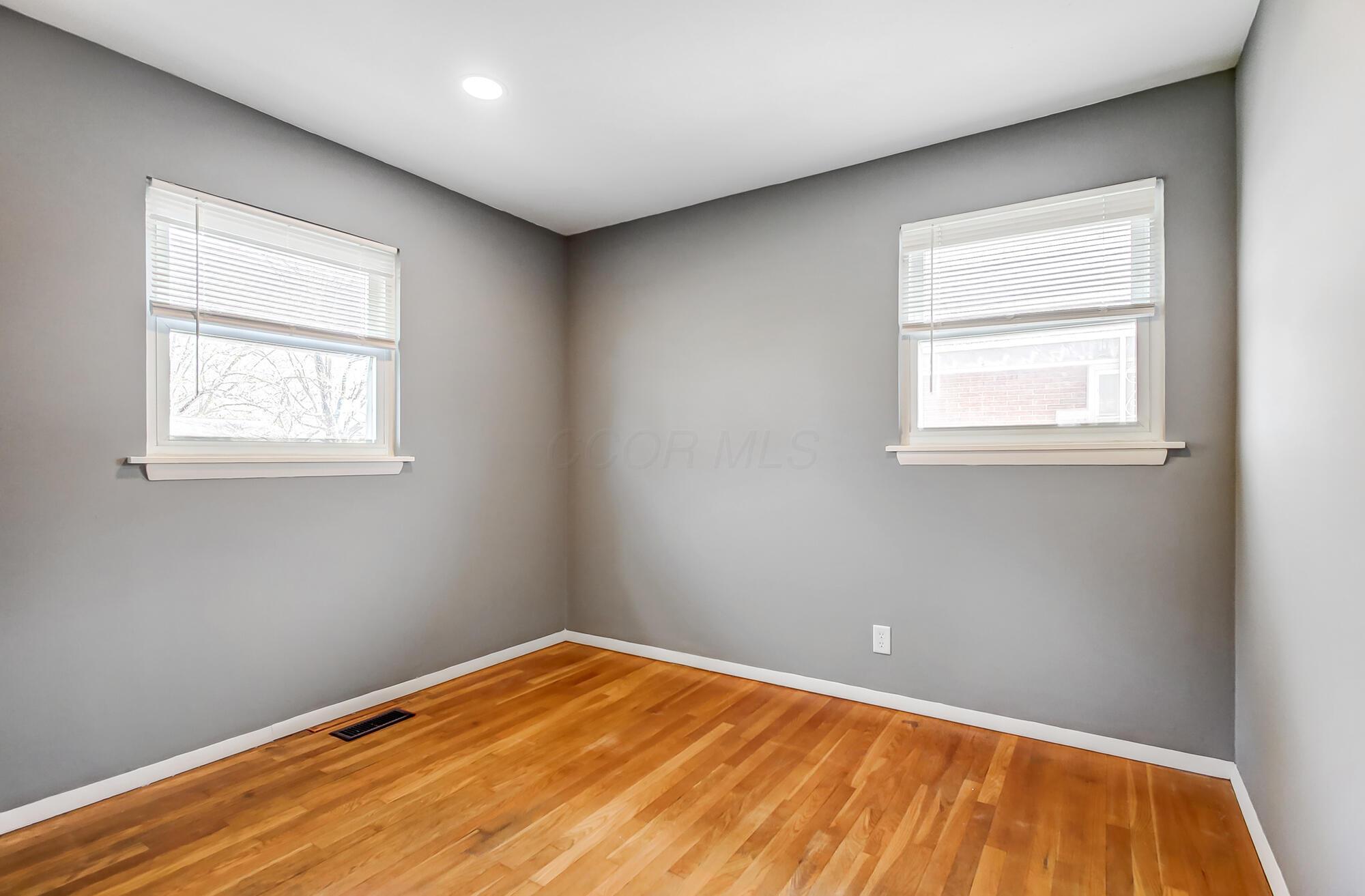 1051 Lynwood Avenue, Circleville, Ohio image 18