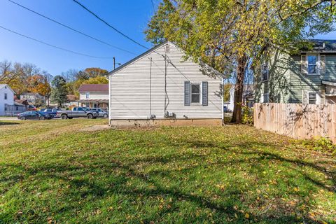 Tiny photo for 140 Sherman Avenue, Lancaster, OH 43130 (MLS # 225041778)