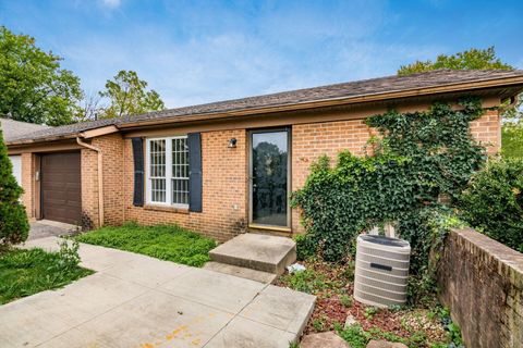 Photo of 5841 Forest Hills Boulevard 5843 #5843, Columbus, OH 43231 (MLS # 225045118)