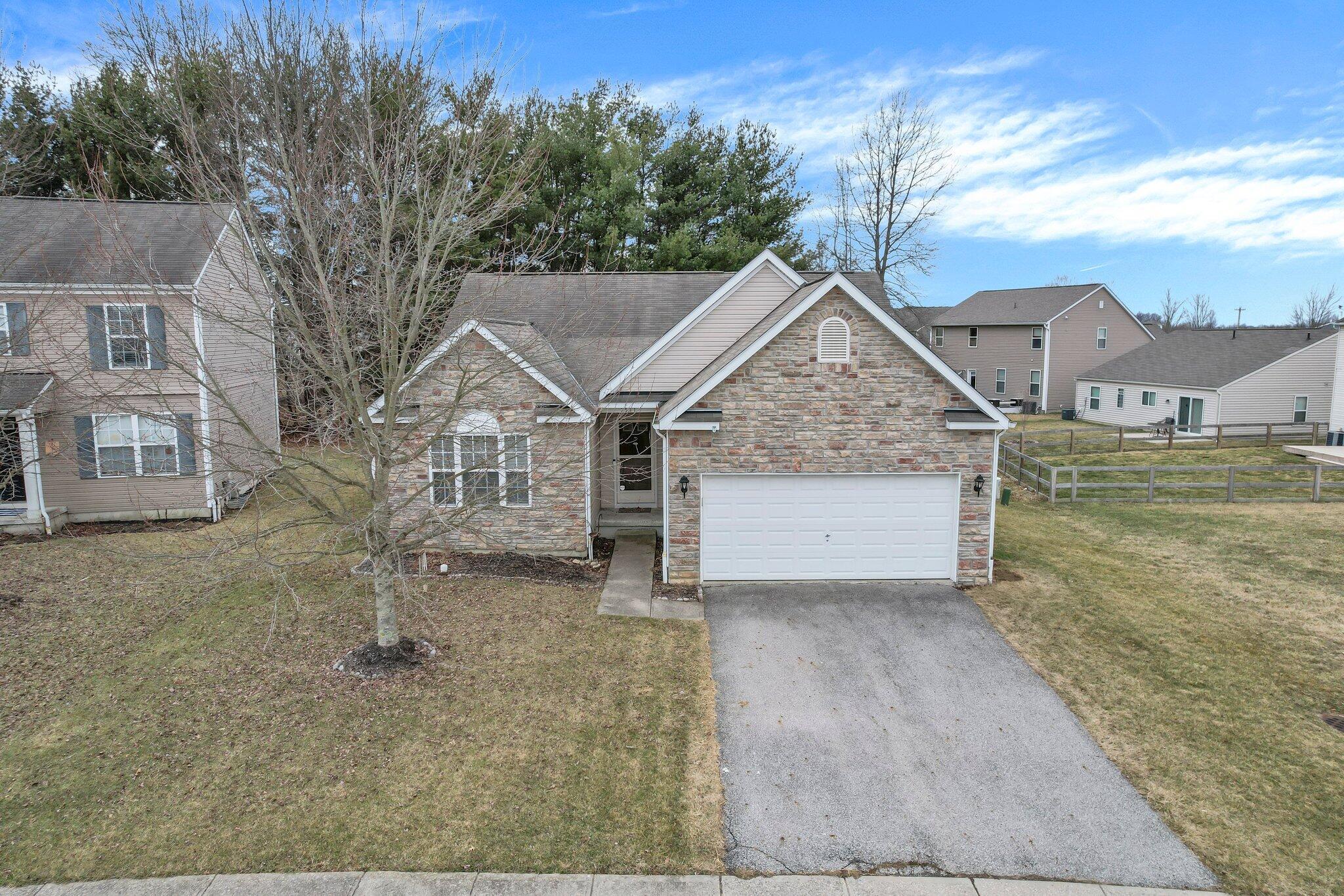 7511 Twisted Bark Drive, Canal Winchester, Ohio image 6