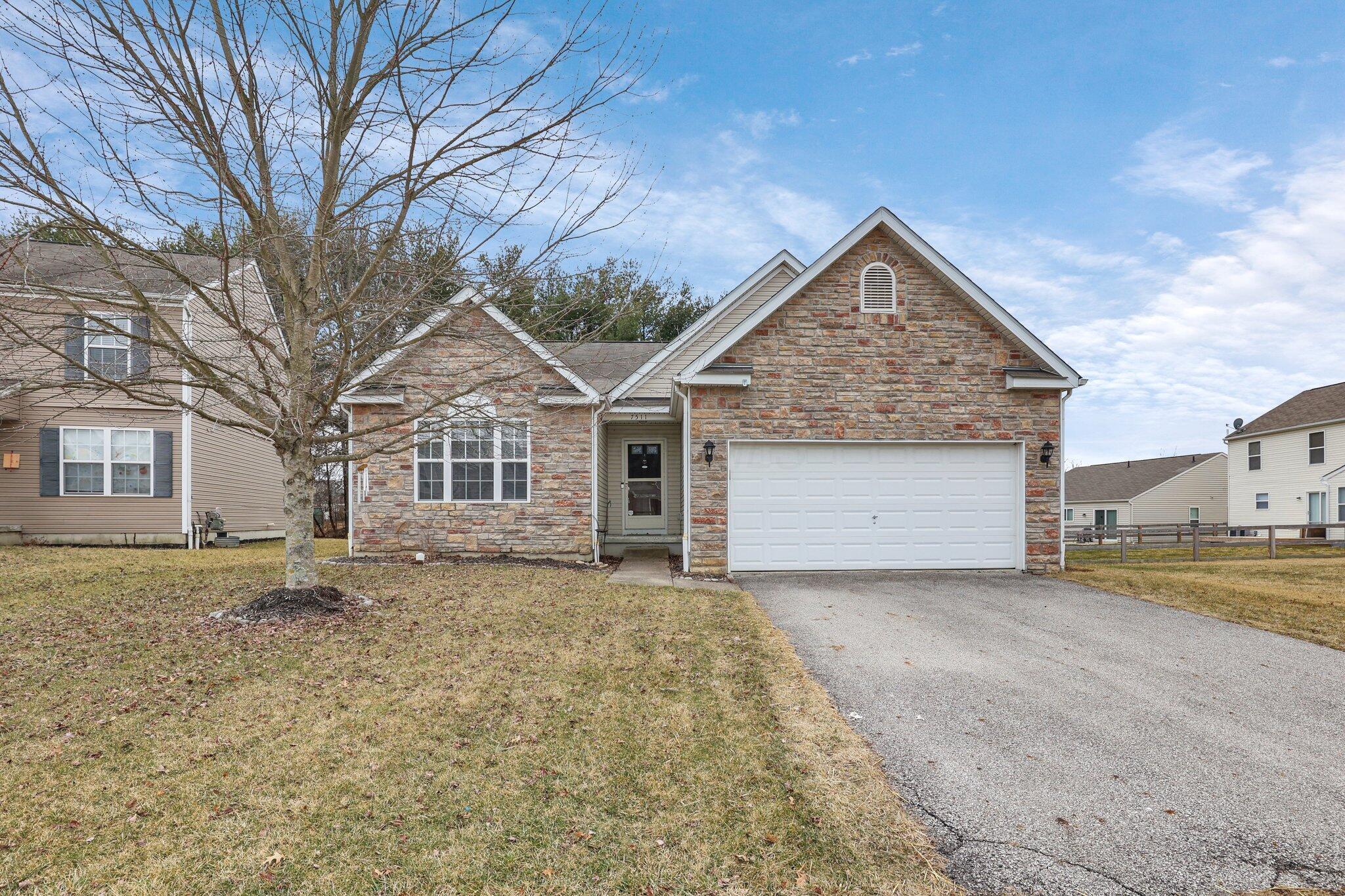 7511 Twisted Bark Drive, Canal Winchester, Ohio image 2