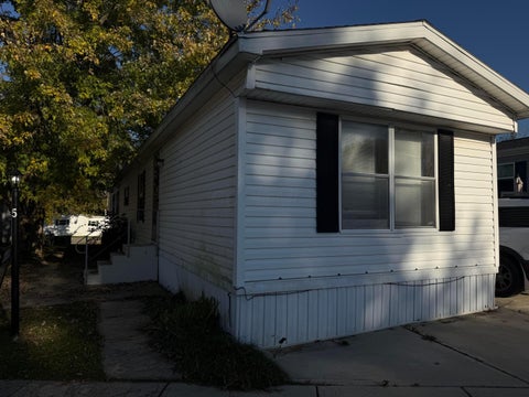 Photo of 5 Spring Lake Court, Delaware, OH 43015 (MLS # 226040316)