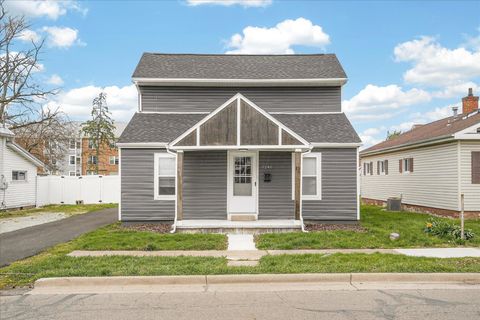 Photo of 1246 Rawlings Street, Washington Court House, OH 43160 (MLS # 226009564)