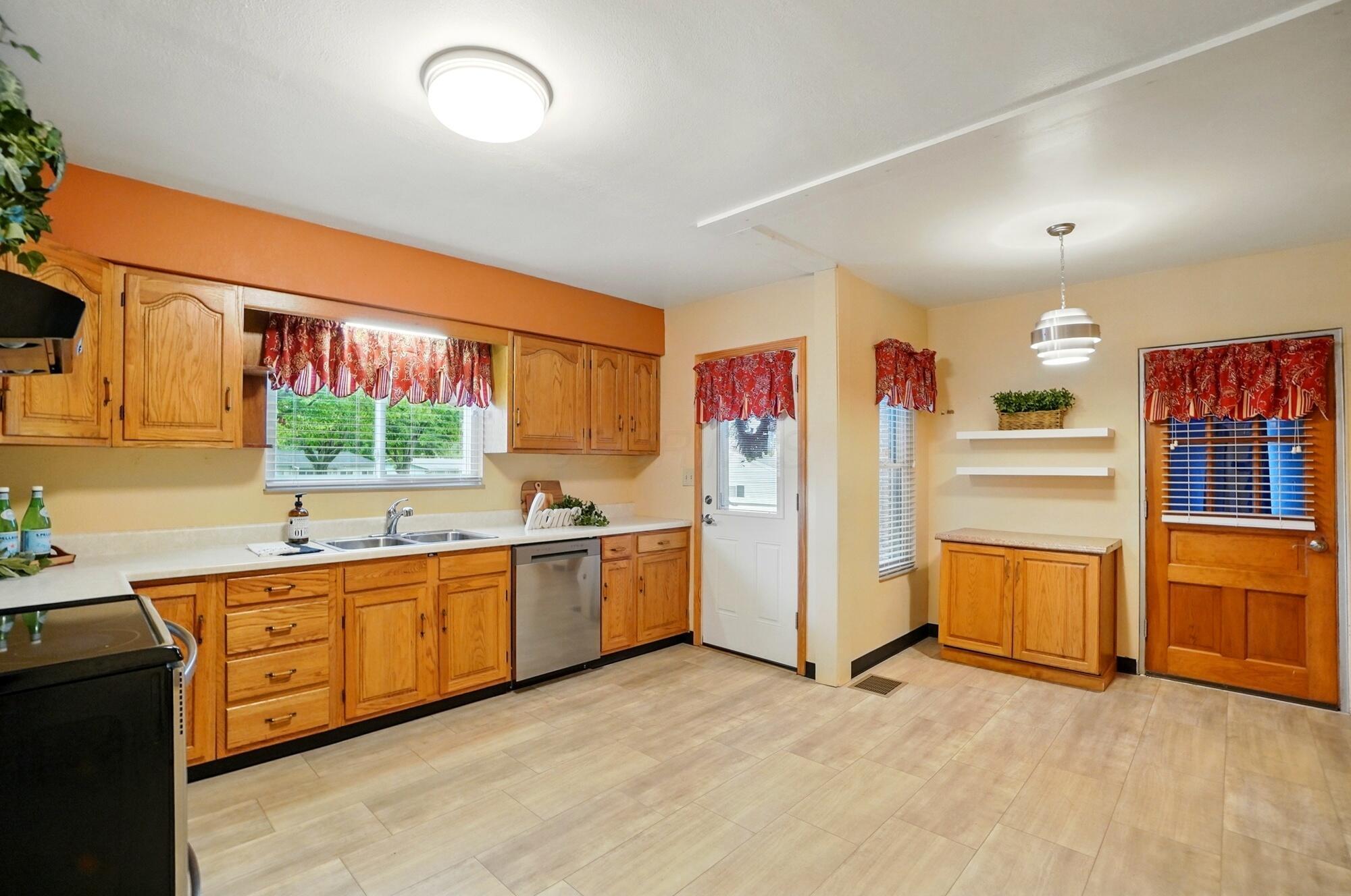 305 Letts Avenue, Sunbury, Ohio image 15