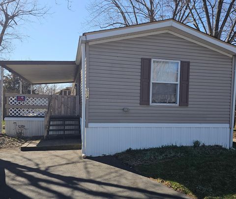 Photo of 214 Estates Lane 214 #214, Reynoldsburg, OH 43068 (MLS # 226008950)