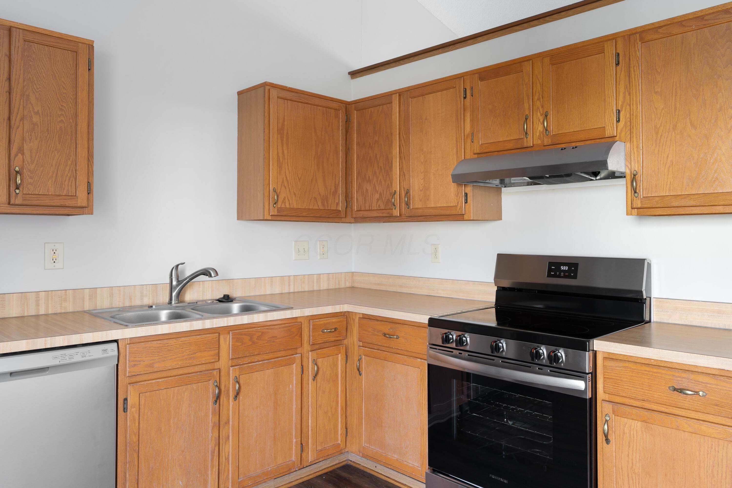 5772 Nike Drive, Hilliard, Ohio image 15