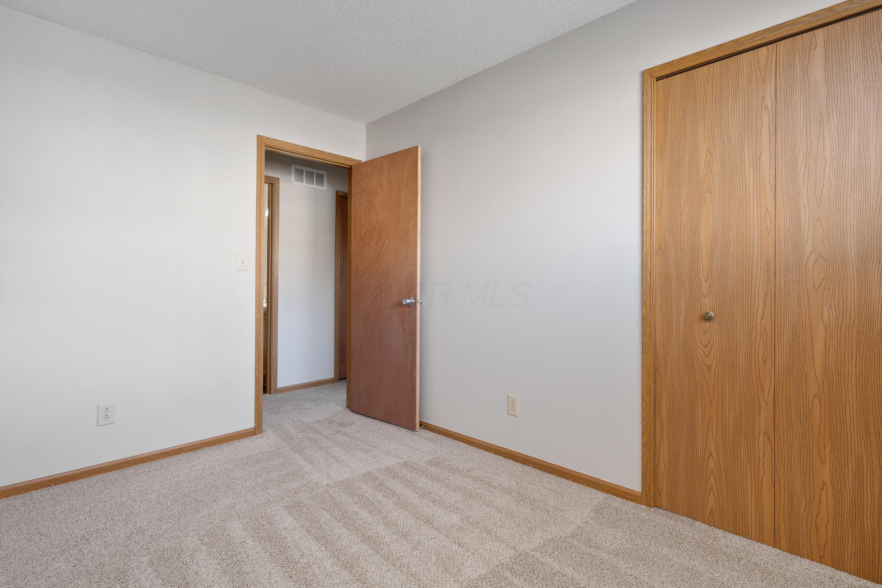 5772 Nike Drive, Hilliard, Ohio image 22