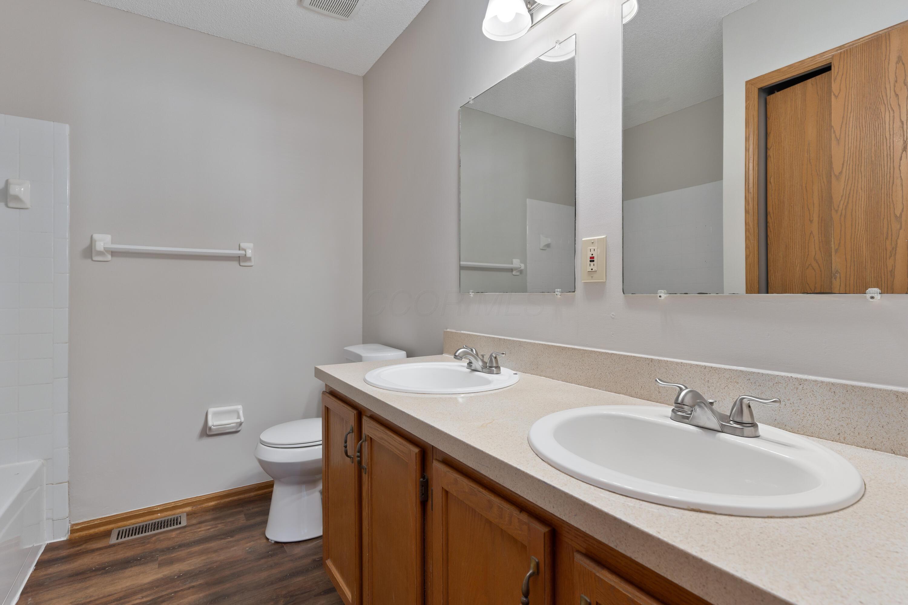 5772 Nike Drive, Hilliard, Ohio image 23