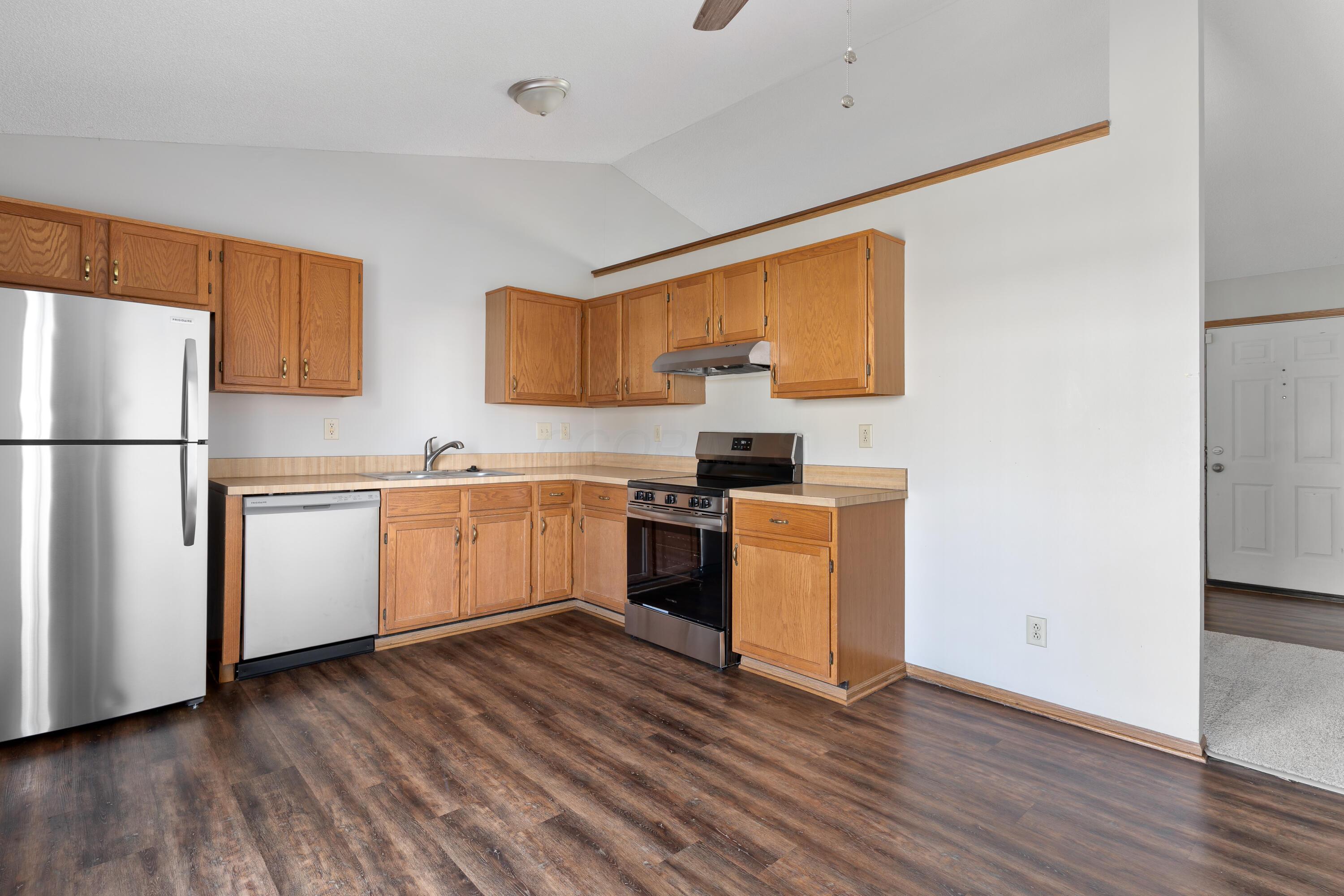 5772 Nike Drive, Hilliard, Ohio image 13