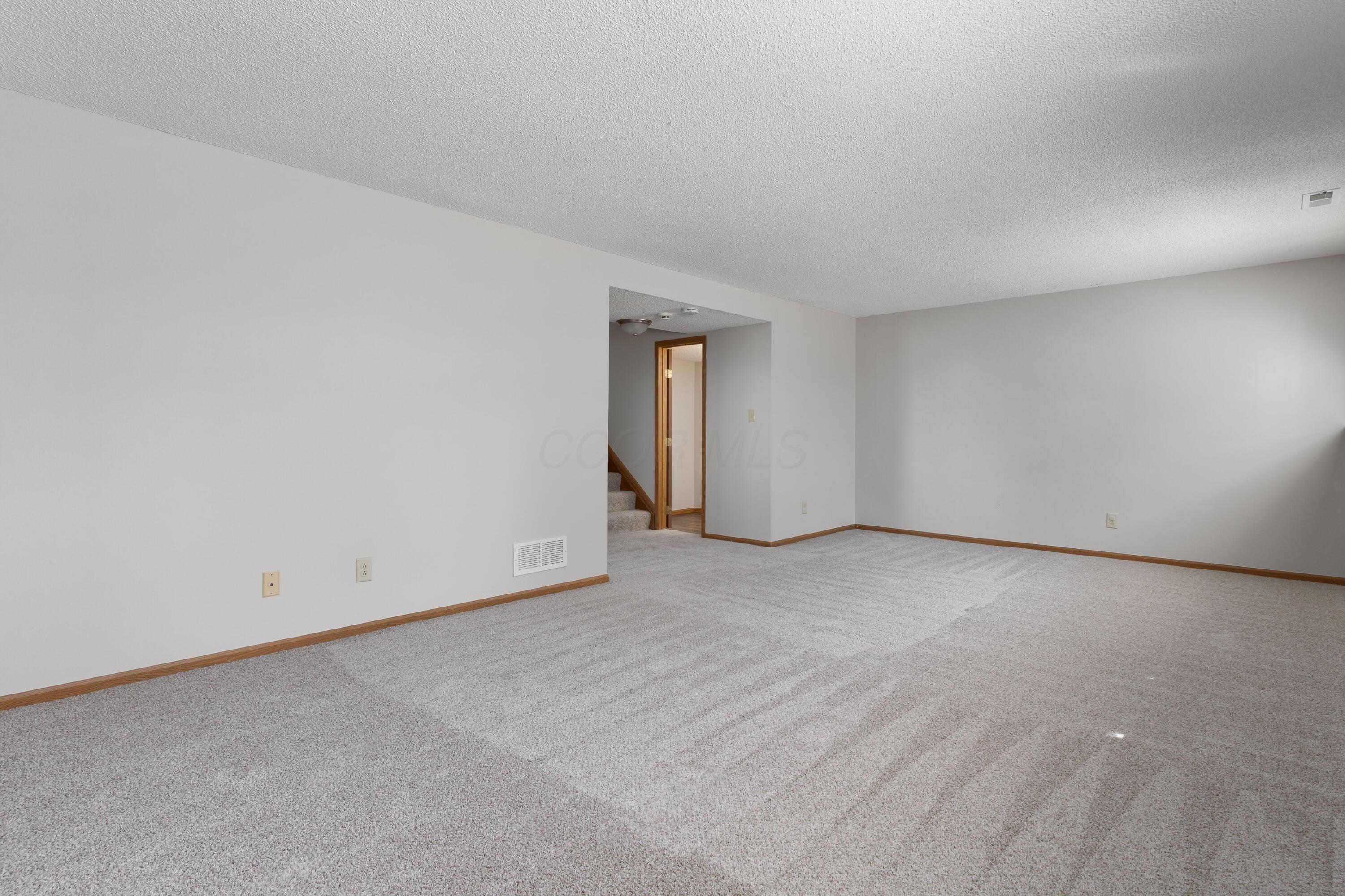 5772 Nike Drive, Hilliard, Ohio image 26