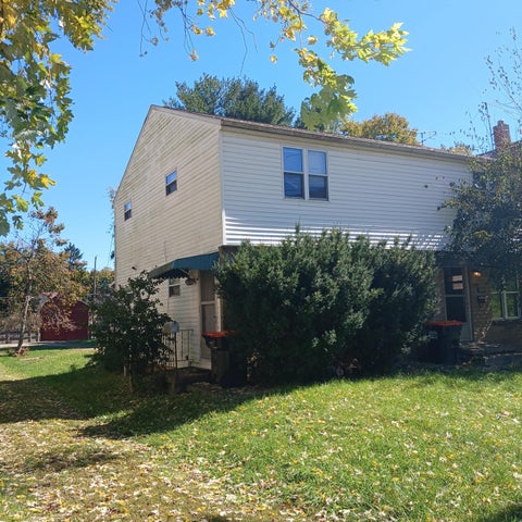 Photo of 646 Mount Vernon Road, Newark, OH 43055 (MLS # 226038994)