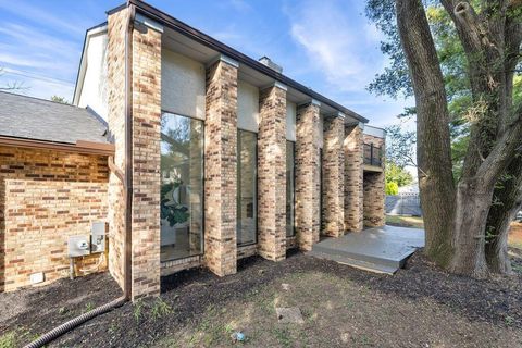 Tiny photo for 2687 Snouffer Road, Columbus, OH 43235 (MLS # 225037587)