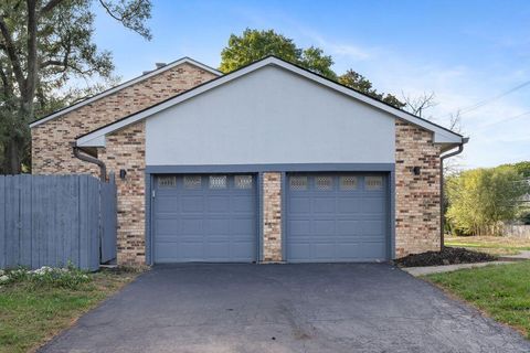 Tiny photo for 2687 Snouffer Road, Columbus, OH 43235 (MLS # 225037587)