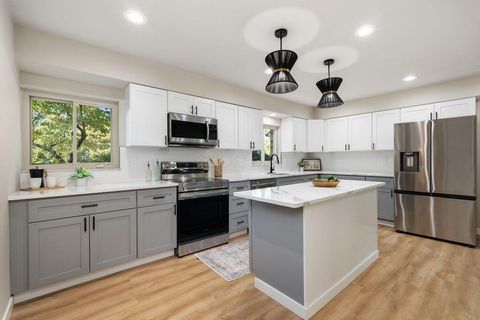 Tiny photo for 2687 Snouffer Road, Columbus, OH 43235 (MLS # 225037587)