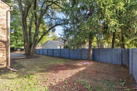 Tiny photo for 2687 Snouffer Road, Columbus, OH 43235 (MLS # 225037587)