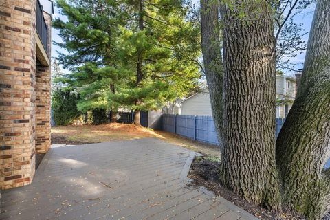 Tiny photo for 2687 Snouffer Road, Columbus, OH 43235 (MLS # 225037587)