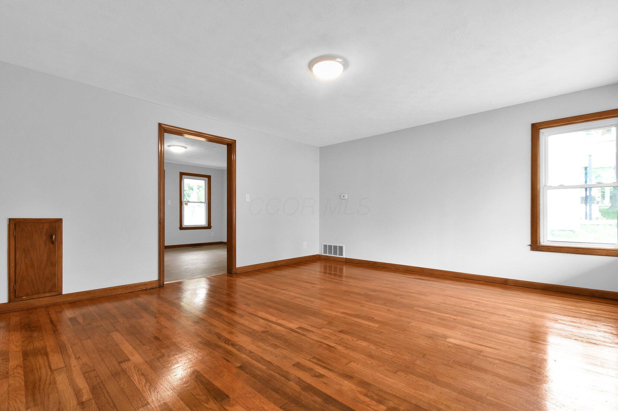 1231 S Pickaway Street, Circleville, Ohio image 5