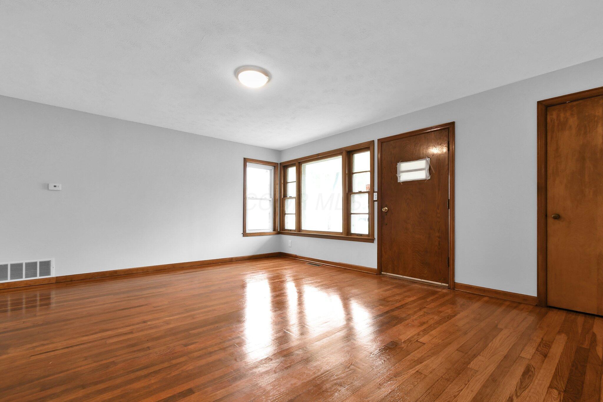 1231 S Pickaway Street, Circleville, Ohio image 7