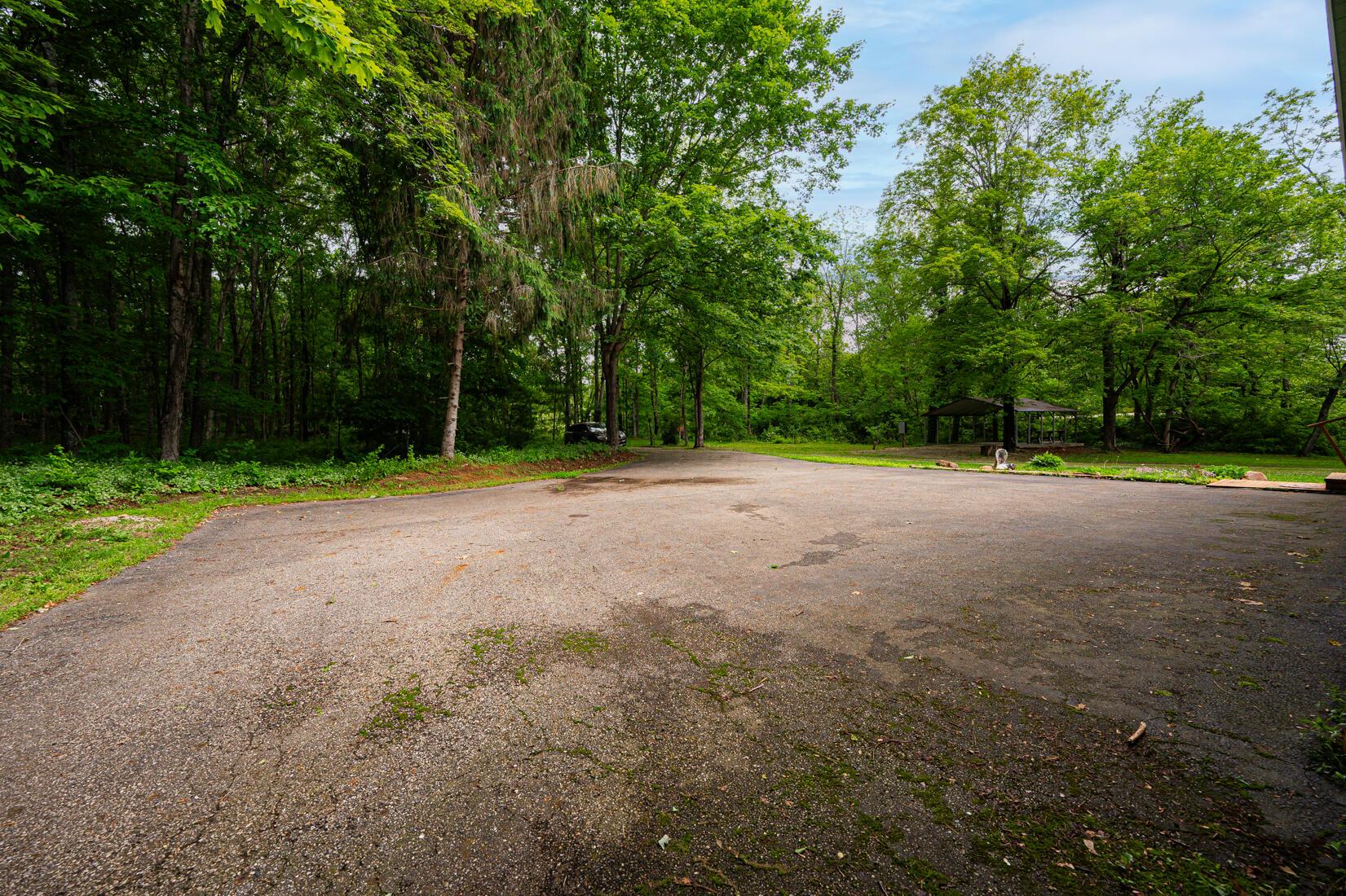 1959 Chapel Creek Road, Chillicothe, Ohio image 33