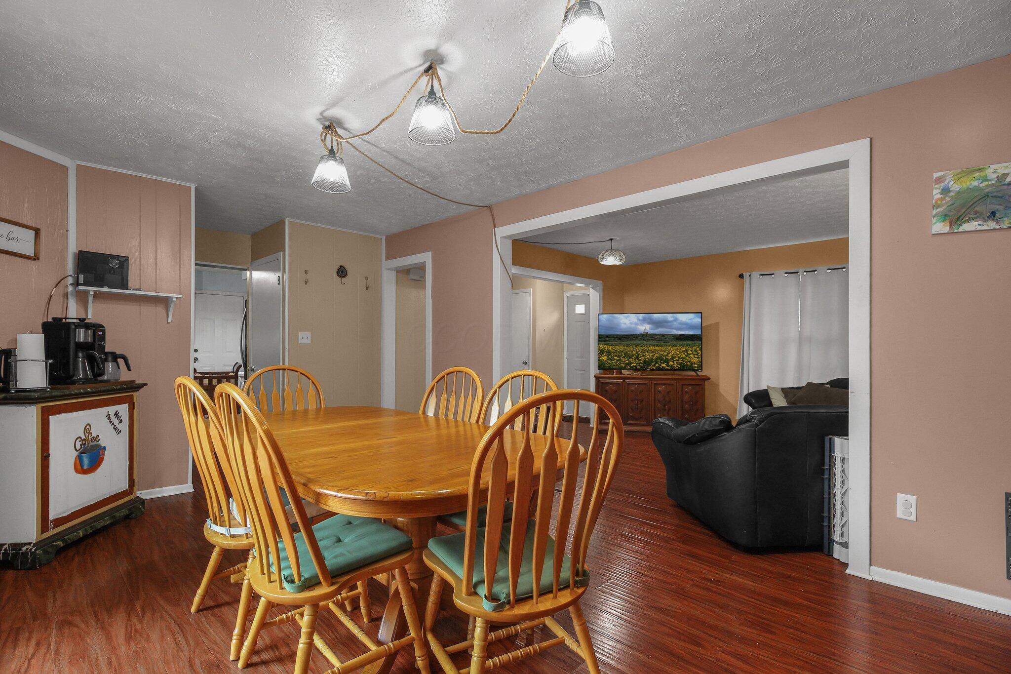 883 Mcnaughten Road, Columbus, Ohio image 11