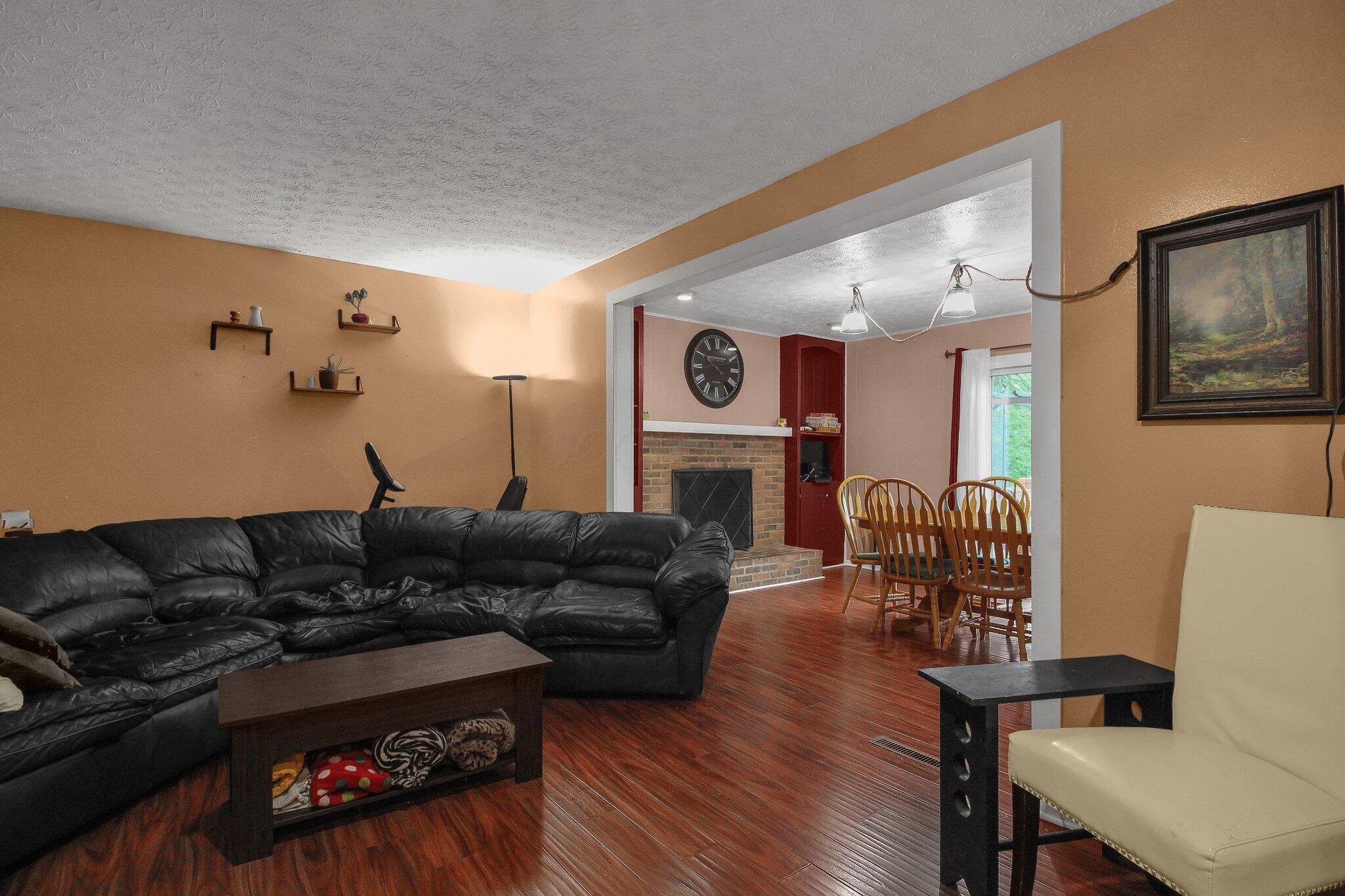 883 Mcnaughten Road, Columbus, Ohio image 8