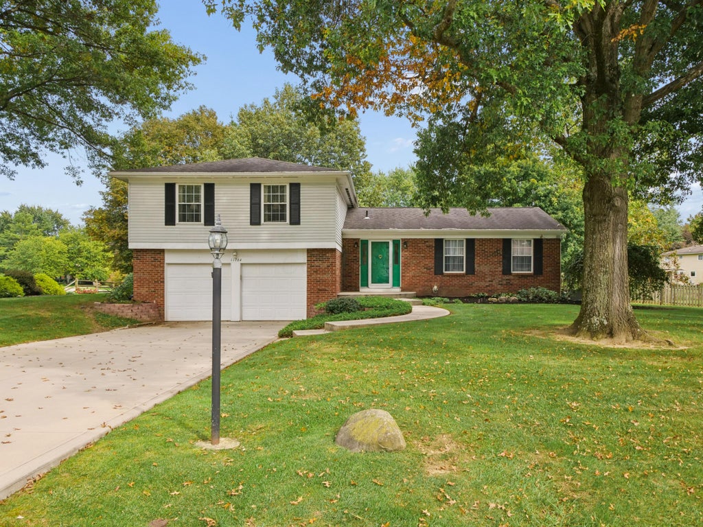Photo of 11764 Village Drive, Pickerington, OH 43147 (MLS # 226037076)