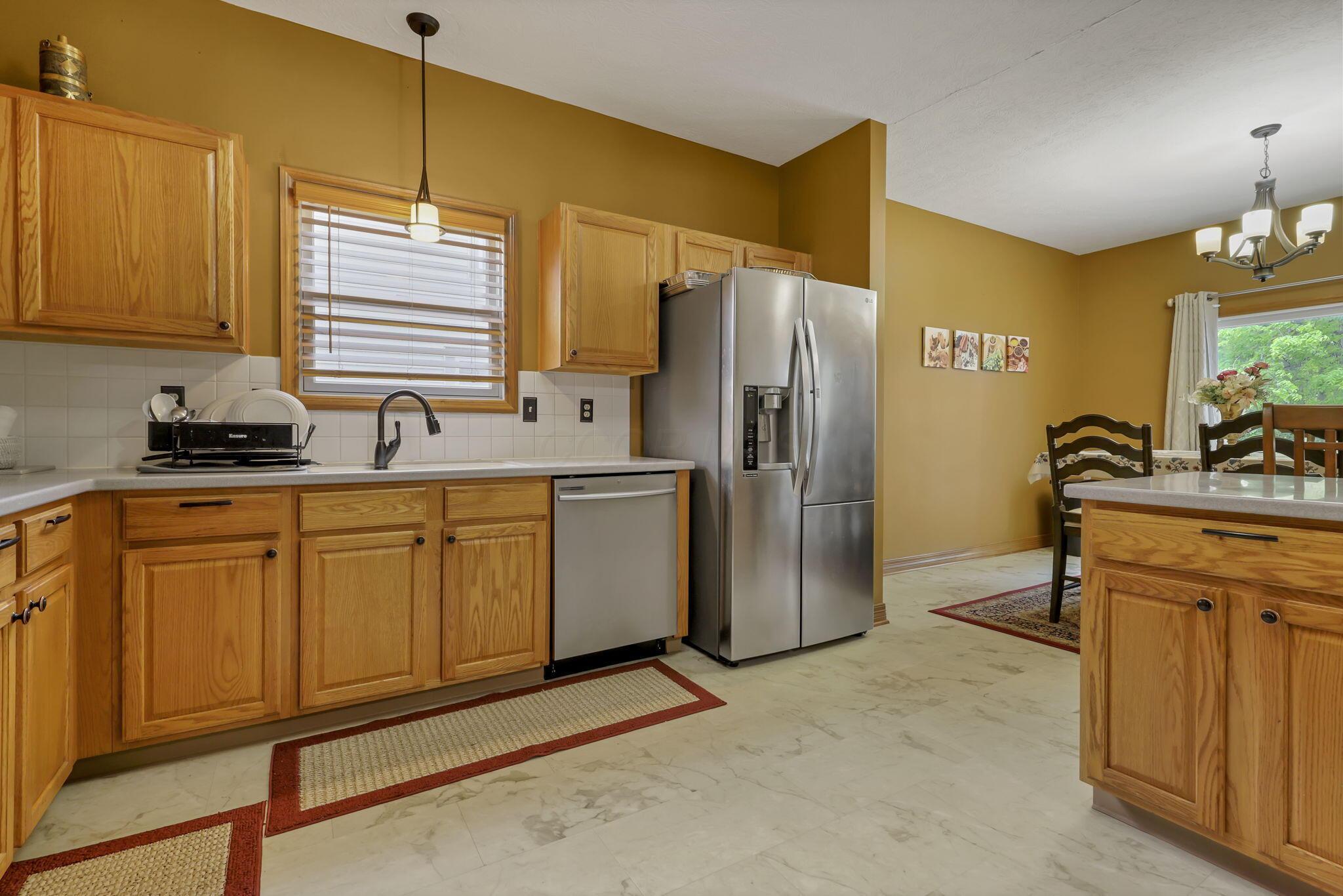 318 Linden Circle, Pickerington, Ohio image 15