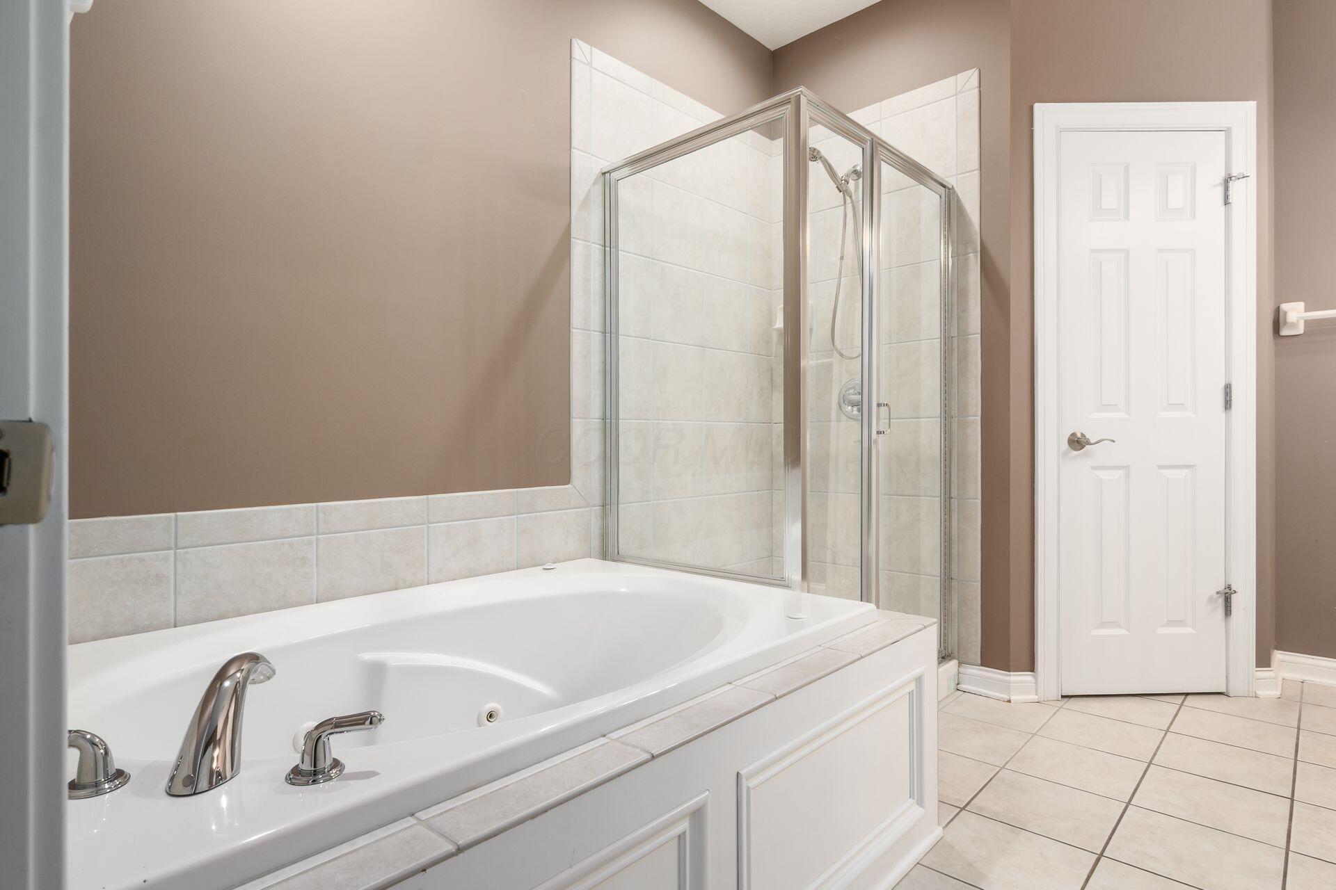 6618 Wild Rose Lane, Westerville, Ohio image 10