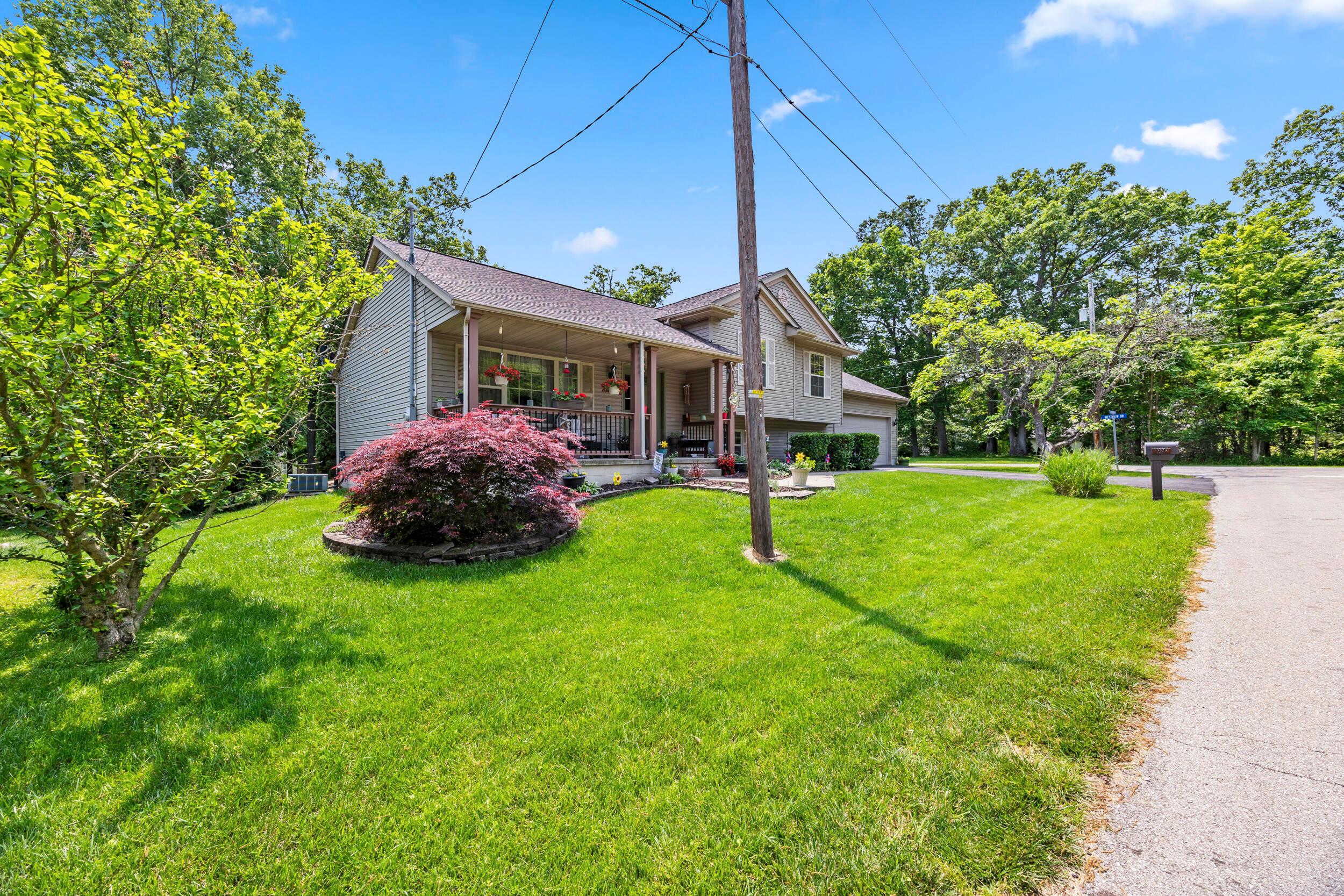 199 W Riverview Drive, Powell, Ohio image 2
