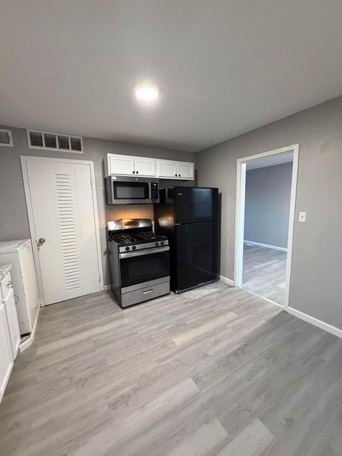 Tiny photo for 117 Buckeye Circle, Columbus, OH 43217 (MLS # 226002552)