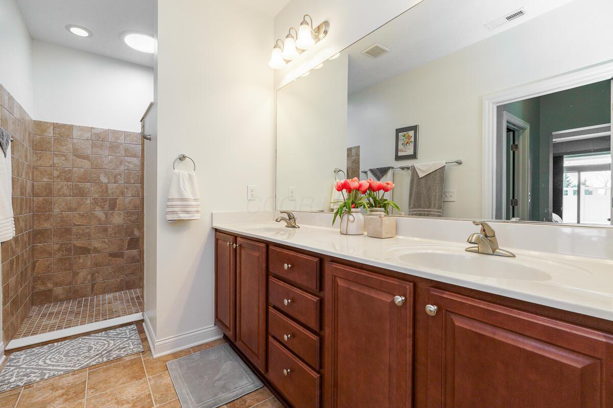 5614 Eventing Way, Hilliard, Ohio image 15