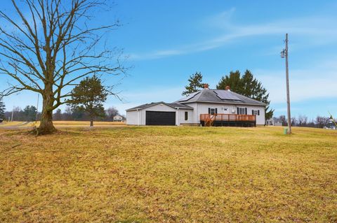 Photo of 4840 Tschopp Road NE, Lancaster, OH 43130 (MLS # 226004895)